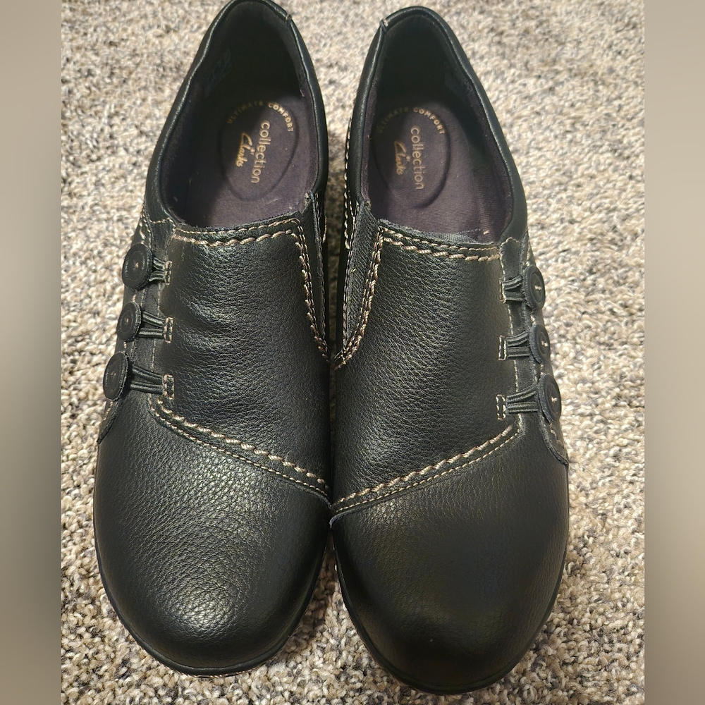 Women's new Clark's comfort collection shoes, size 9, black leather